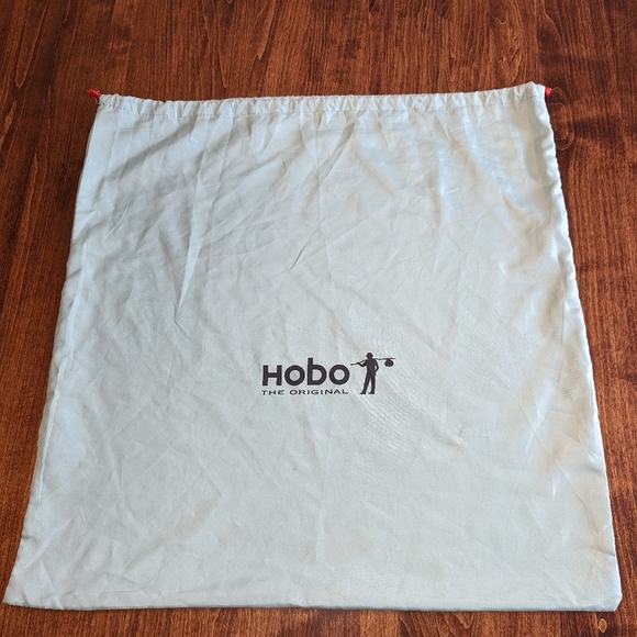 HOBO Quinn Crossbody - Picture 9 of 9